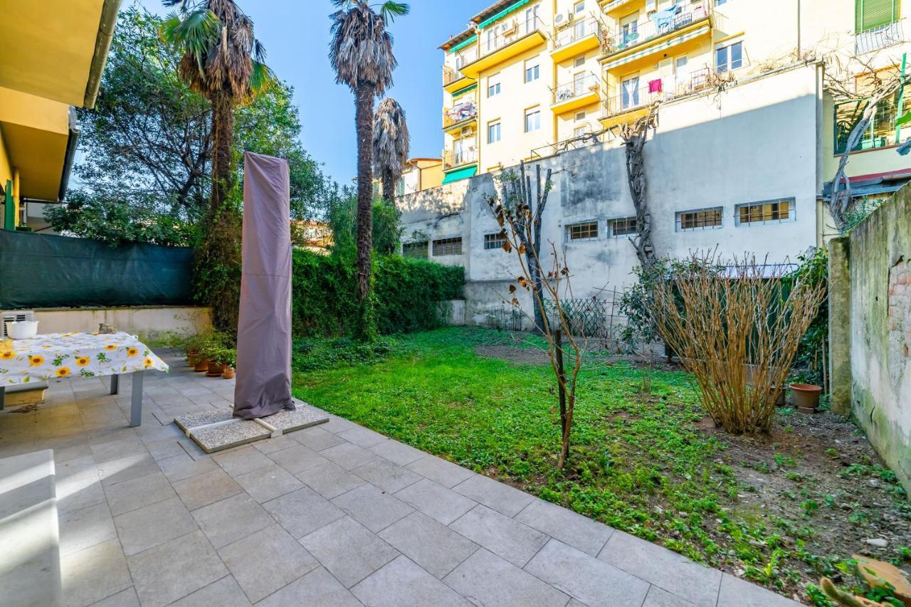 Quiet With Private Garden Apartamento